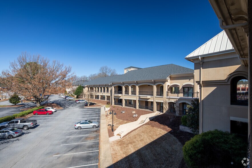 More Photos Of 1121 Johnson Ferry Rd, Marietta Unknown For Lease