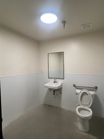 More Photos Of 5650 Knott Ave, Buena Park Warehouse For Lease