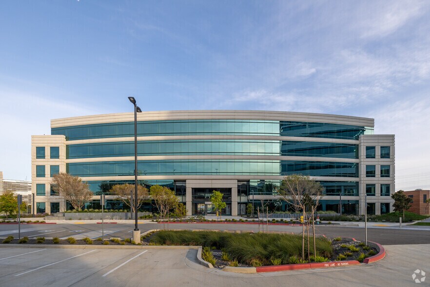 More Photos Of 555 Airport Blvd, Burlingame Office For Lease