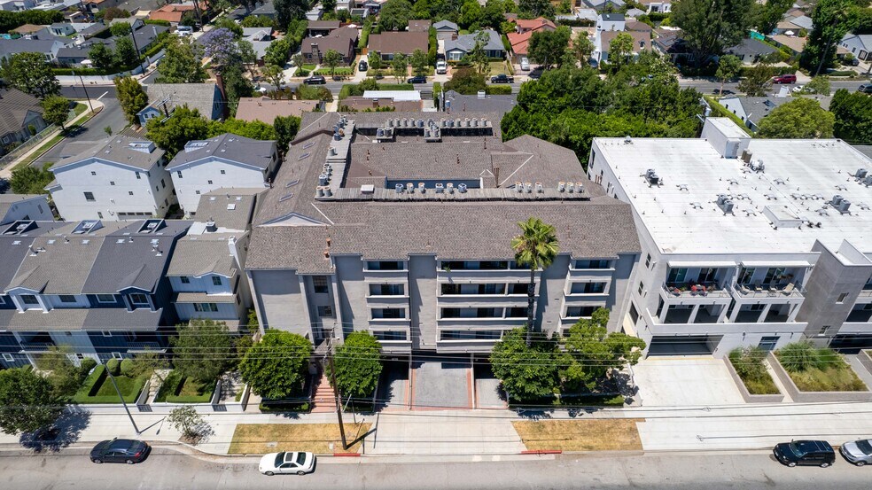 More Photos Of 4651 Cahuenga Blvd, North Hollywood Apartments For Sale