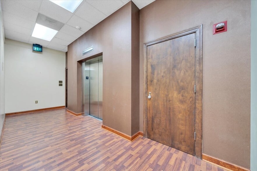 More Photos Of 210 S Jefferson St, Roanoke Loft Creative Space For Sale