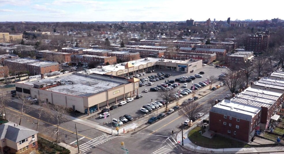 More Photos Of 2503-2539 Parsons Blvd, Flushing Unknown For Lease