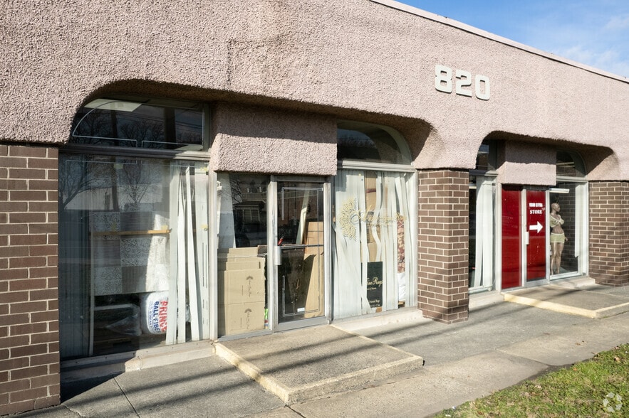 More Photos Of 820 Washington Ave, Carlstadt Warehouse For Lease
