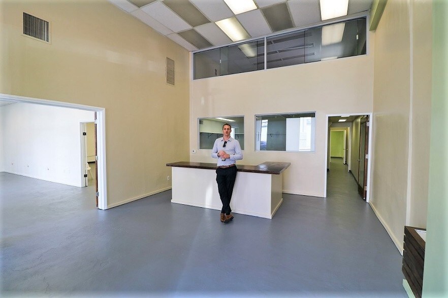 More Photos Of 160-166 W Pico Blvd, Los Angeles Apartments For Sale