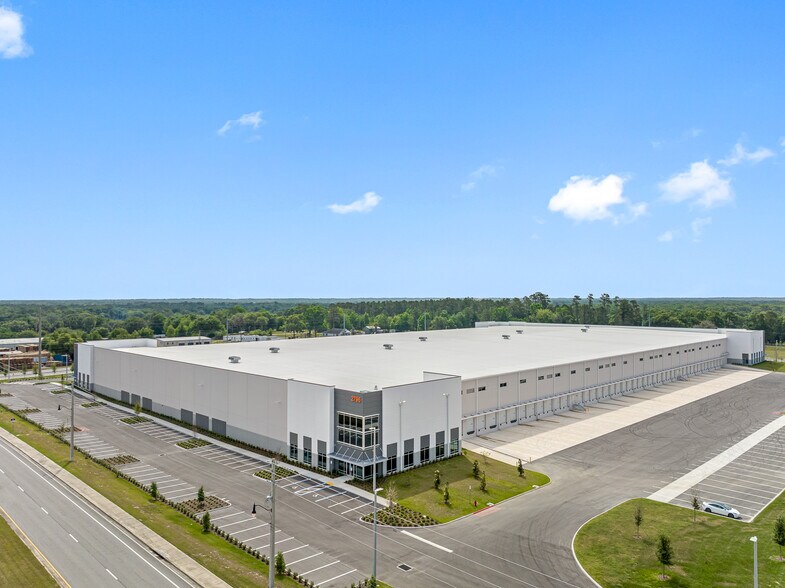 More Photos Of 2796 NW 35th St, Ocala Distribution For Lease