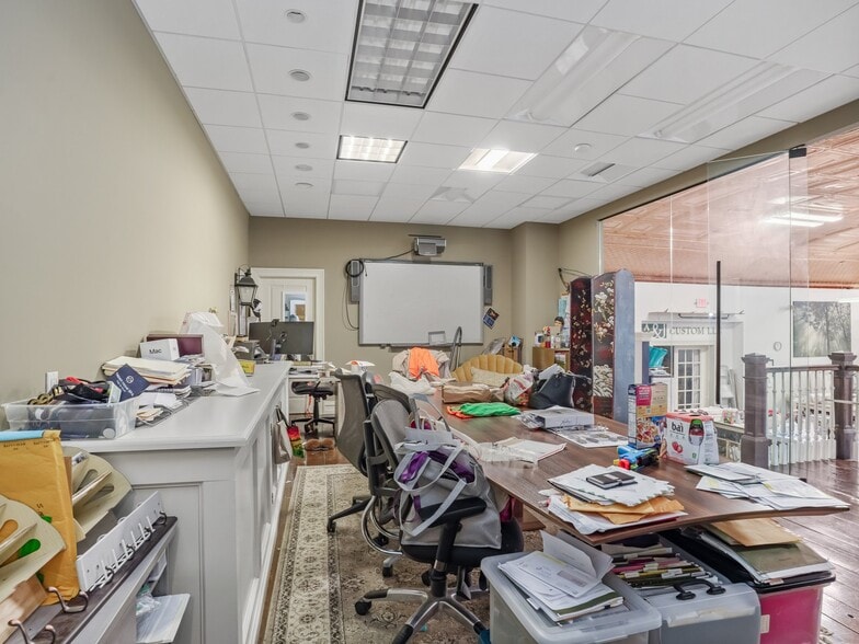 More Photos Of 253-259 Mill St, Greenwich General Retail For Lease