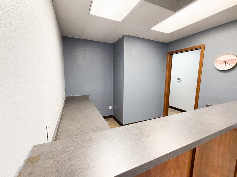 More Photos Of 3711 20th St, Lubbock Office For Sale