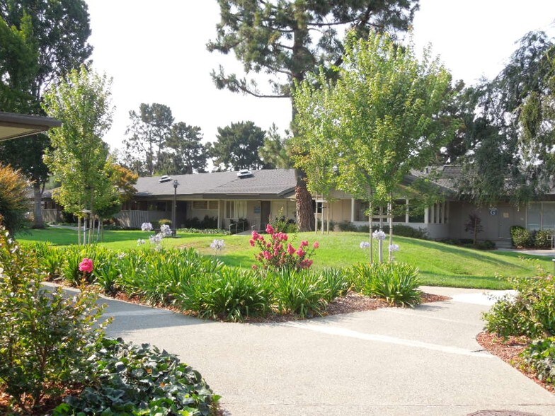 More Photos Of 877 W Fremont Ave, Sunnyvale Unknown For Lease