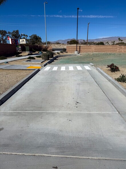 More Photos Of 40965 Jefferson St, Indio Restaurant For Lease