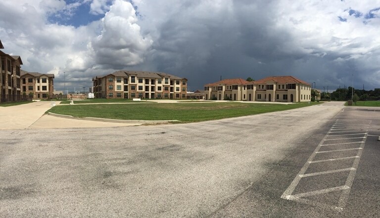 More Photos Of 524 Westgreen Blvd, Katy Medical For Lease