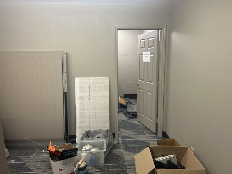 More Photos Of 2413 Crill Ave, Palatka Office For Sale