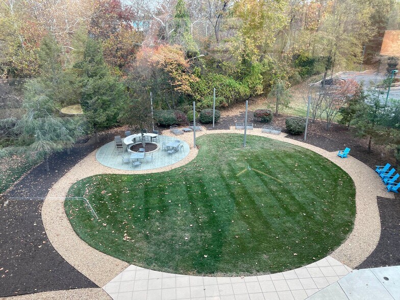 More Photos Of 13800 Coppermine Rd, Herndon Coworking Space