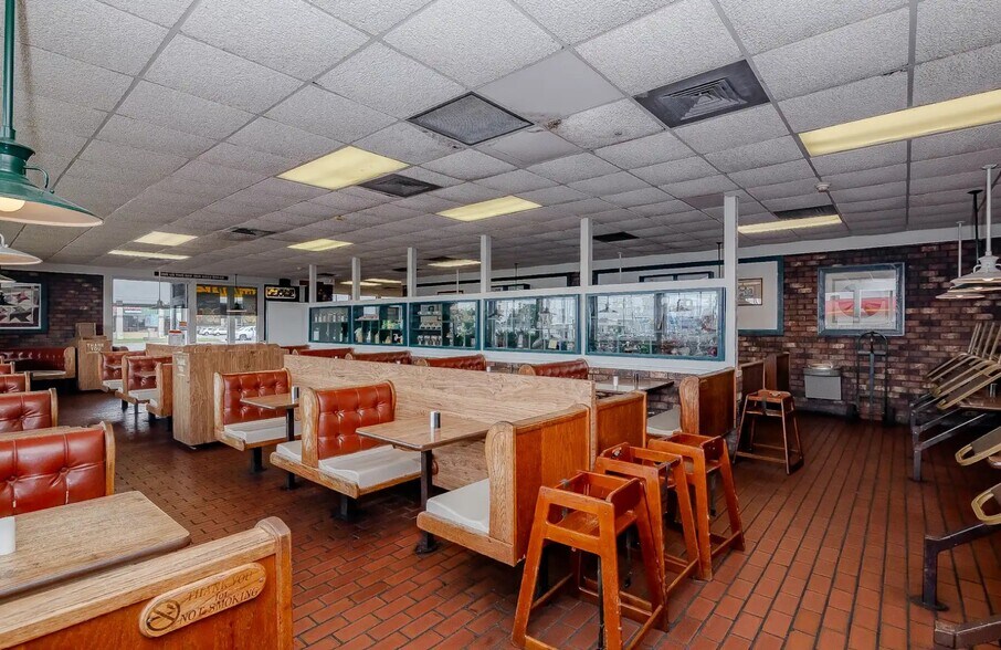 More Photos Of 4201 N Navarro St, Victoria Fast Food For Sale