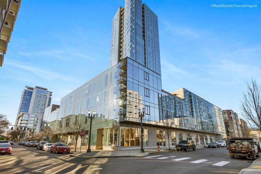 More Photos Of 1022 NW Overton St, Portland Multifamily For Sale