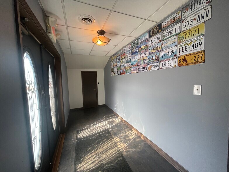 More Photos Of 11979 William Penn Hwy, Huntingdon Hotel For Sale