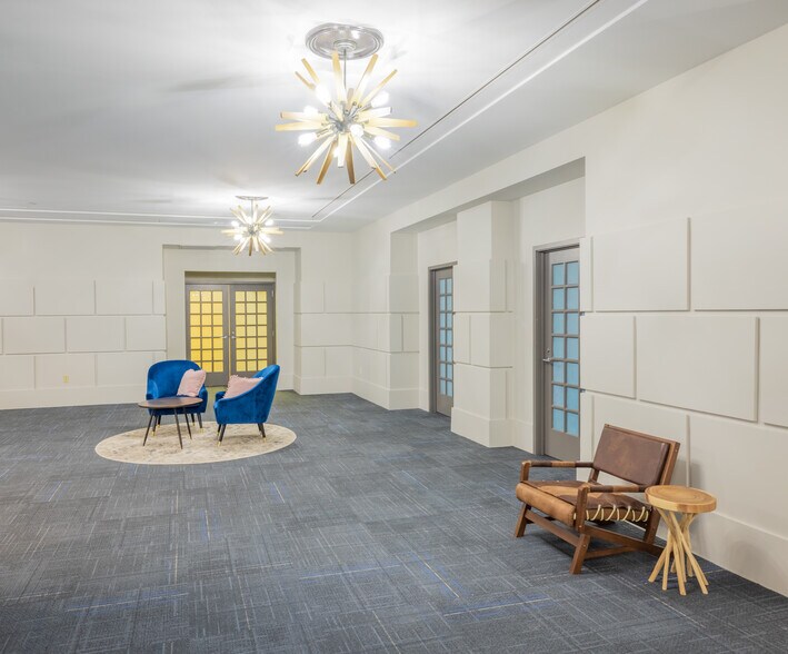 More Photos Of 10330 N Meridian St, Carmel Medical For Lease