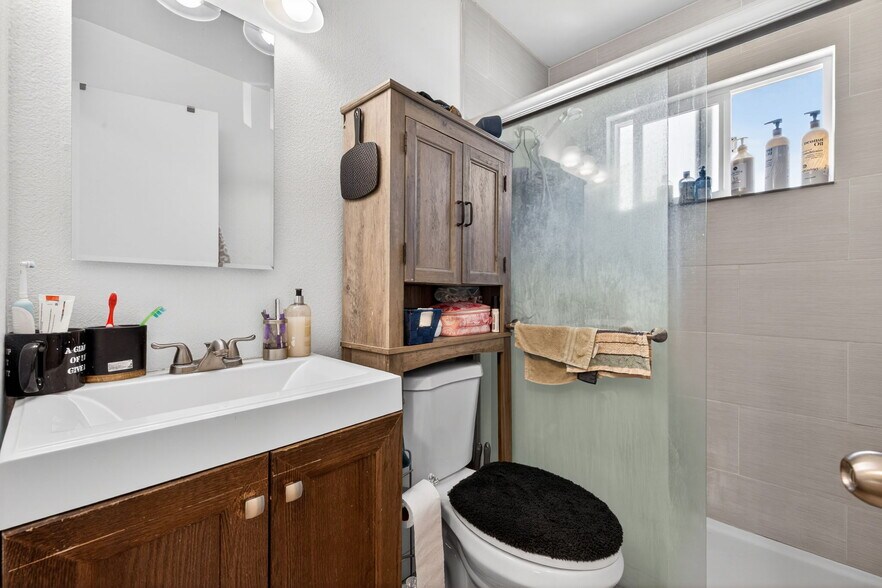 More Photos Of 600-606 Pacific Ave, Santa Rosa Apartments For Sale