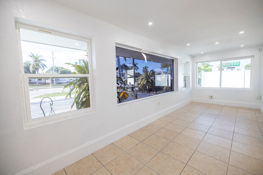 More Photos Of 4830 Palm Beach Blvd, Fort Myers Auto Repair For Lease