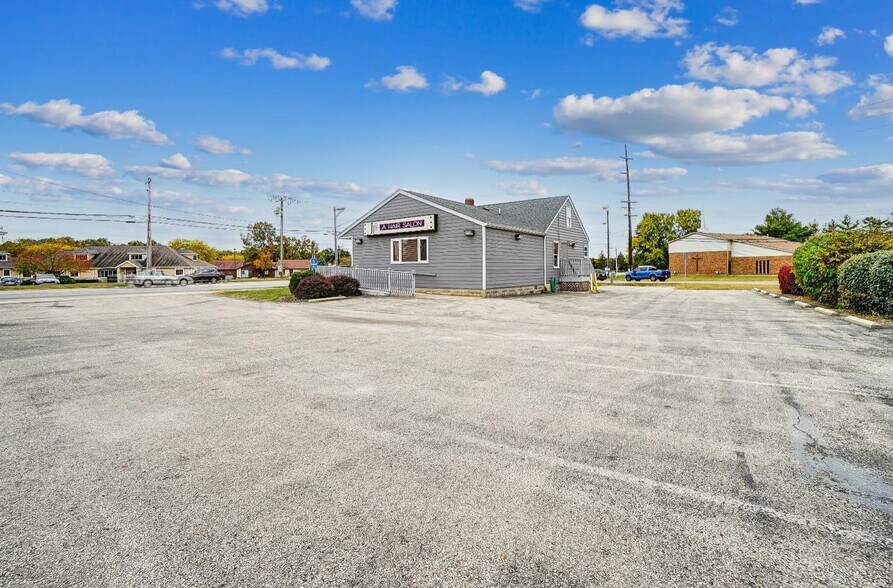 More Photos Of 5160 Winton Rd, Fairfield Freestanding For Sale