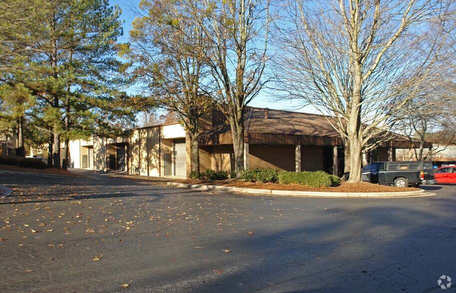 More Photos Of 3000 Business Park Dr, Norcross Unknown For Lease