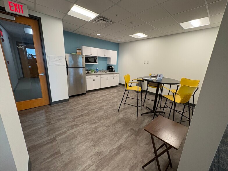 More Photos Of 1330 Win Hentschel Blvd, West Lafayette Office For Lease