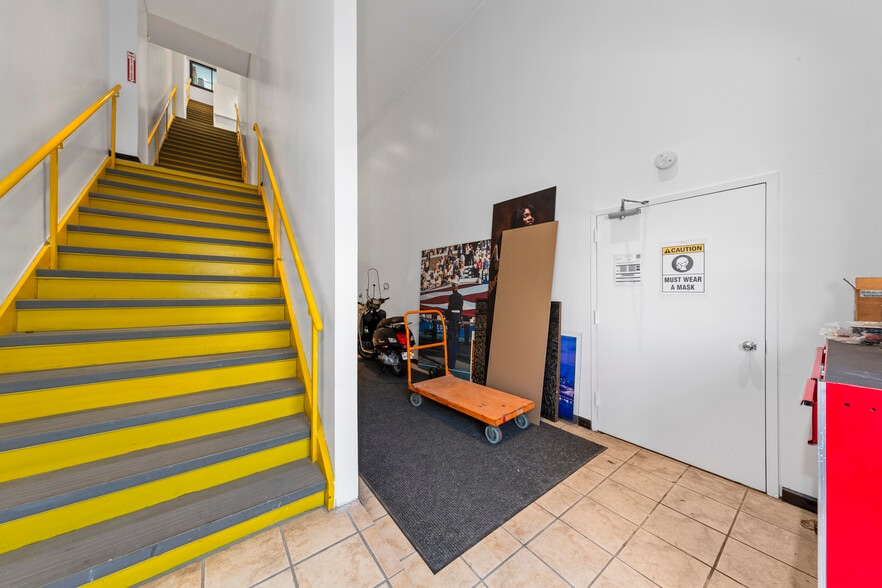 More Photos Of 14-07 113th St, College Point Flex For Sale