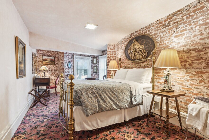 More Photos Of 1057 Steiner St, San Francisco Hospitality For Sale