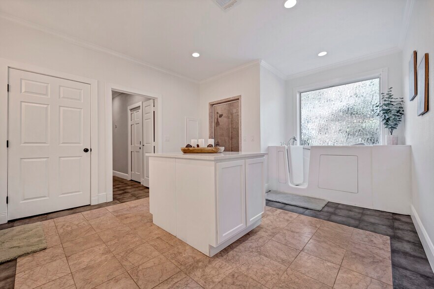 More Photos Of 5607 Sapp Rd, Conroe Lodge Meeting Hall For Sale