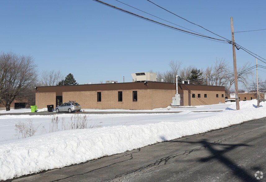 More Photos Of 6707 Brooklawn Pky, Mattydale Light Manufacturing For Lease