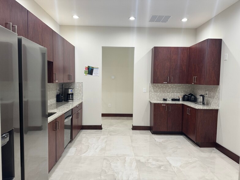 More Photos Of 3430 Paddocks Pky, Suwanee Office For Sale