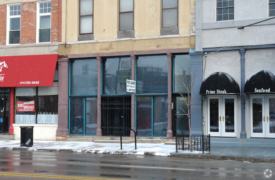 More Photos Of 1376 W Grand Ave, Chicago Storefront Retail Office For Lease