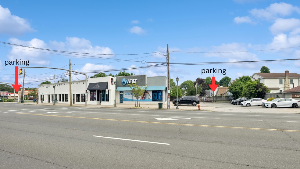 More Photos Of 190-196 Merrick Rd, Merrick Storefront For Lease