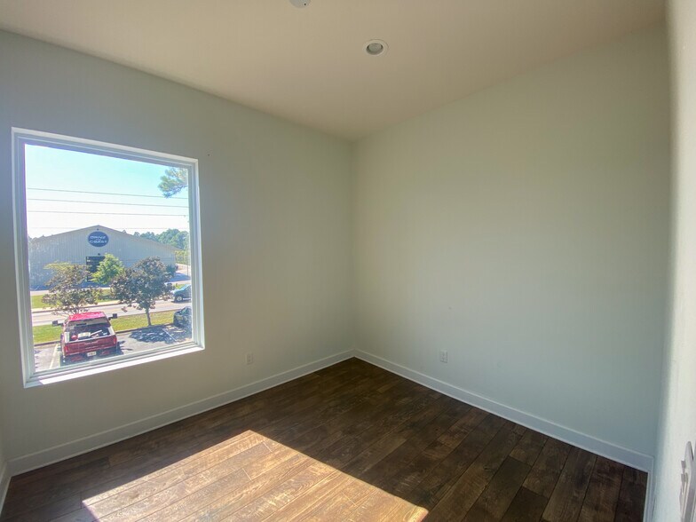 More Photos Of 327 S County Highway 393, Santa Rosa Beach Medical For Lease