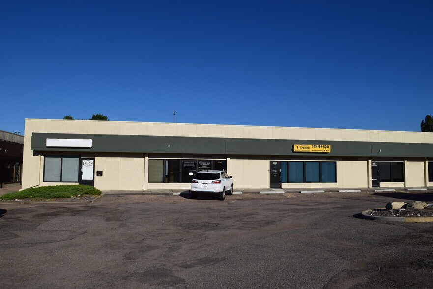 More Photos Of 9848-9858 W Girton Dr, Lakewood Office For Lease