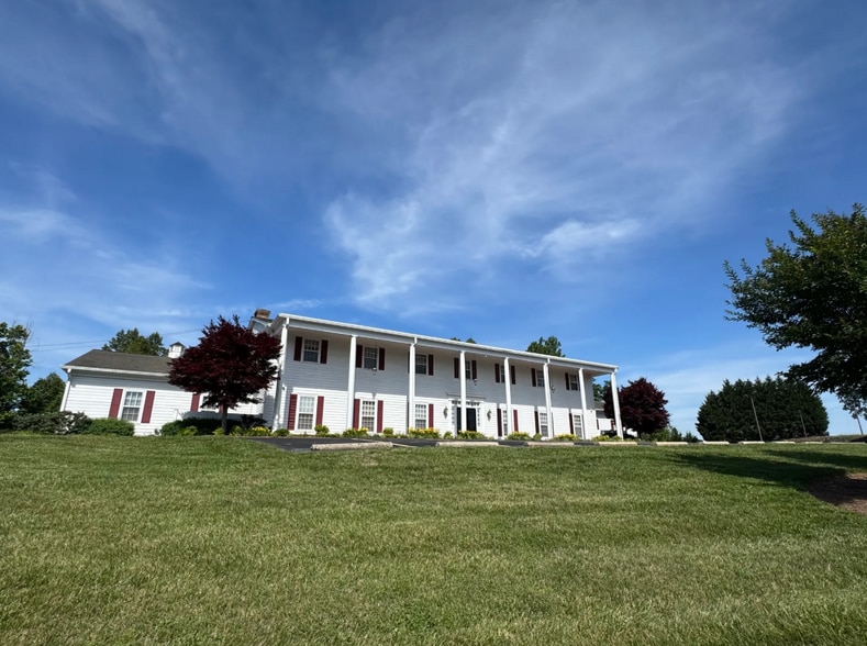 More Photos Of 9112 Virginia Ave, Bassett Office For Sale