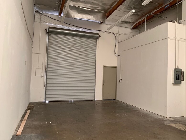 More Photos Of 23461 Ridge Route Dr, Laguna Hills Unknown For Lease