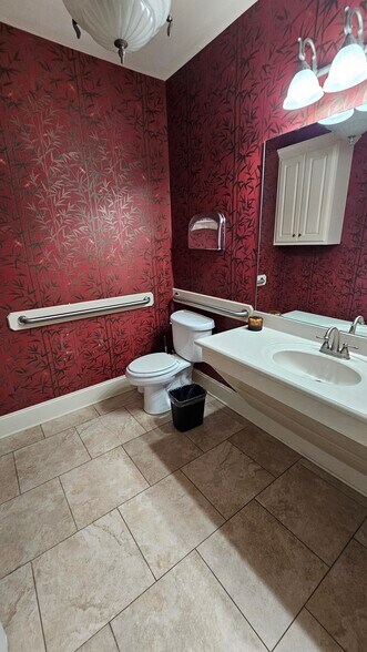 More Photos Of 200 Bratton Dr, Garner Medical For Lease