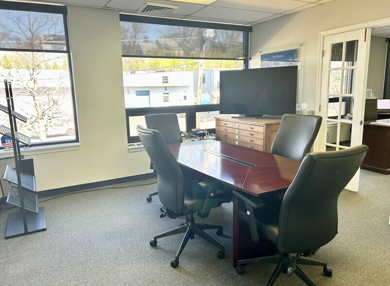 More Photos Of 340 Mill St NE, Vienna Flex For Lease