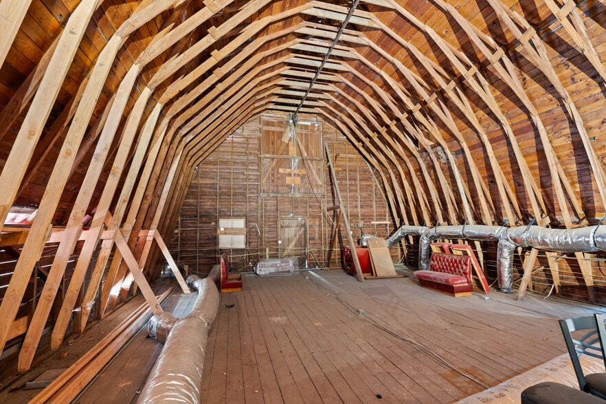 More Photos Of The Toasted Barrel, Grants Pass Restaurant For Sale