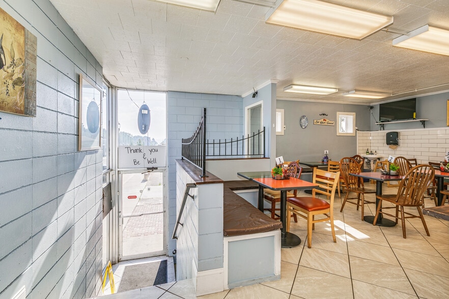 More Photos Of 1025 Southview Blvd, South Saint Paul Restaurant For Sale
