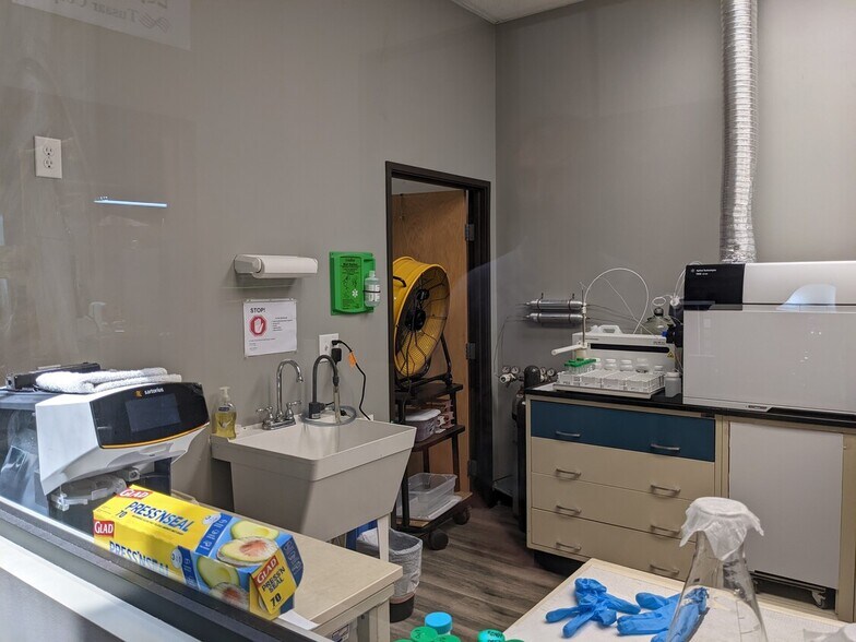 More Photos Of 11005 Dover St, Westminster Research And Development For Lease