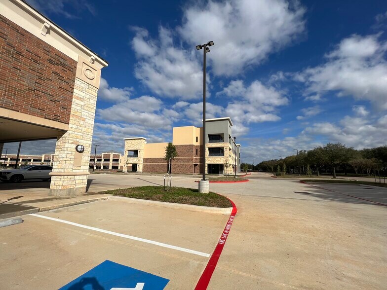 More Photos Of 4899 Highway 6, Missouri City Storefront Retail Office For Sale