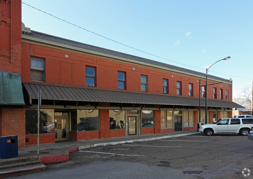 Primary Photo Of 201-215 W Mulberry St, Kaufman Storefront Retail Office For Lease