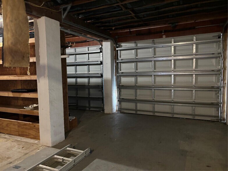 More Photos Of 3016 Avenue C, Holmes Beach Storefront Retail Residential For Sale