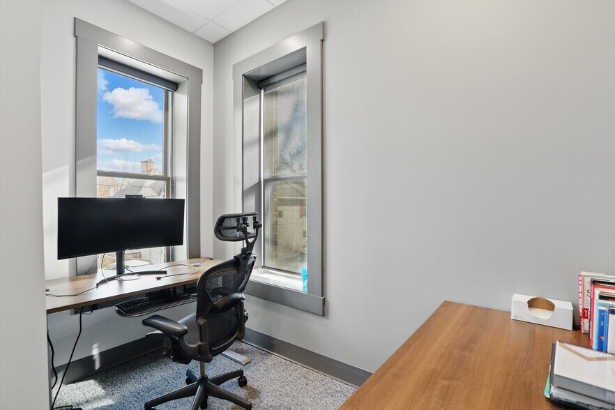 More Photos Of 164 E Jefferson St, Franklin Office For Sale