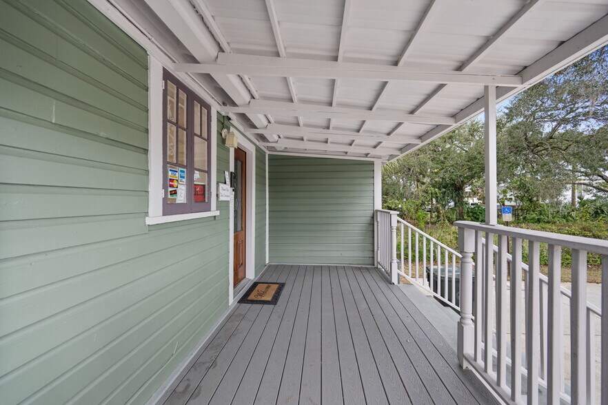 More Photos Of 339 S Ridgewood Ave, Daytona Beach Office Residential For Sale