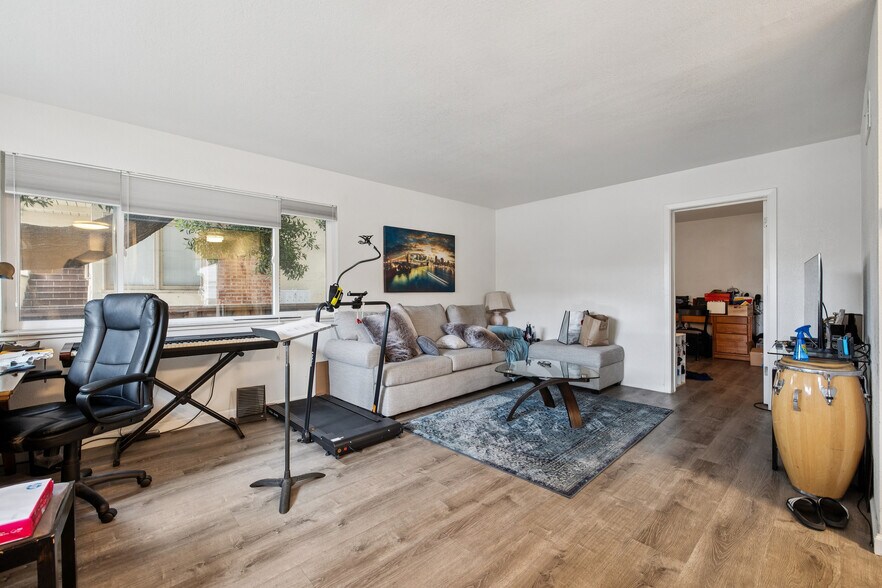 More Photos Of 121 Lorton Ave, Burlingame Apartments For Sale