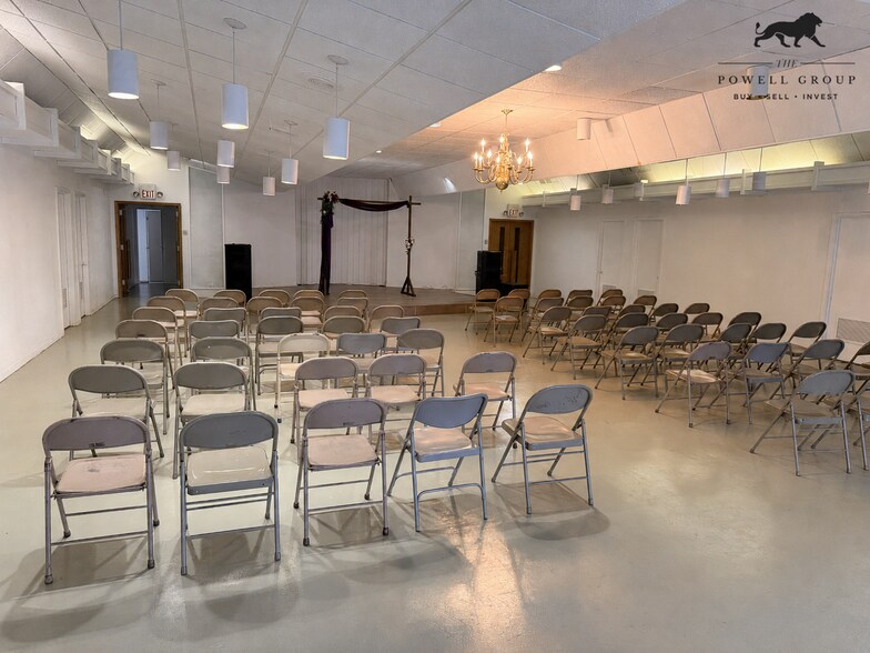 More Photos Of 4810 Avenue P, Lubbock Religious Facility For Sale