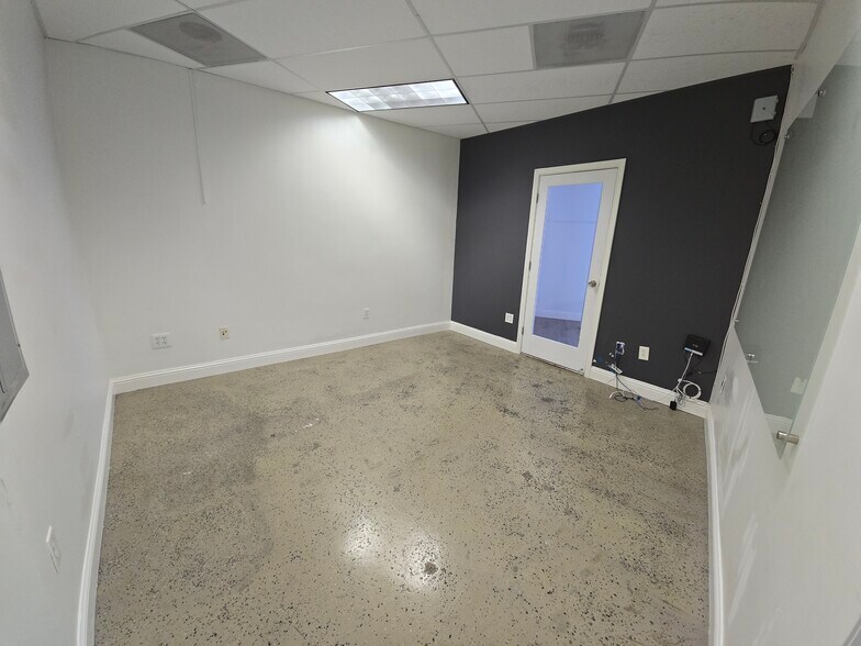 More Photos Of 1747-1749 Broadway St, Redwood City Office For Lease