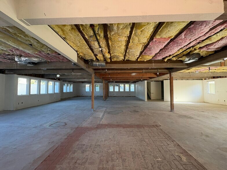 More Photos Of 505 Sir Francis Drake Blvd, Greenbrae Office For Sale
